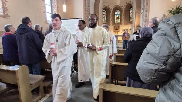 03_Don Bosco Fest Sannerz_Einzug Kirche.jpg